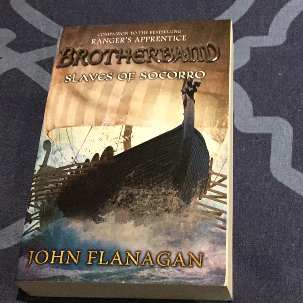 NWOT Brotherband Slaves of Socorro novel